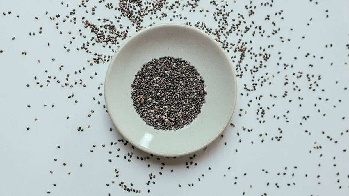 Why can’t chia seeds ever be consumed dry