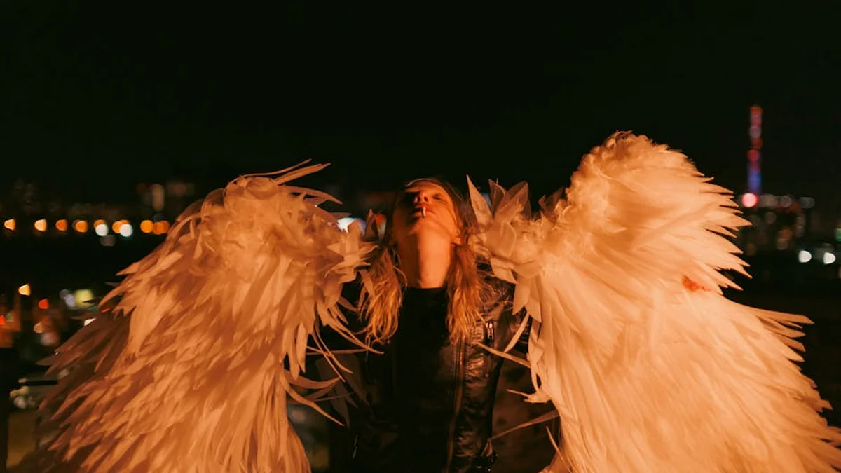 PRENOS V ŽIVO: Več kot 4500 ljudi na teku Wings for Life