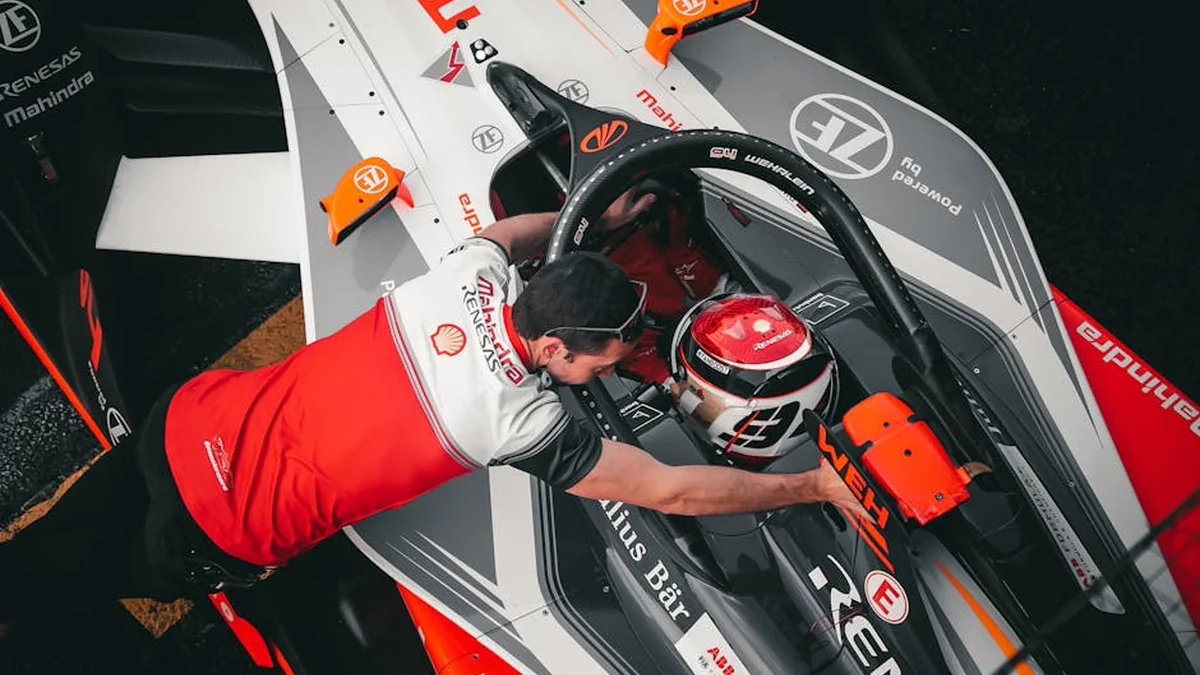 V naslednji sezoni formule 1 več poudarka na bencinu
