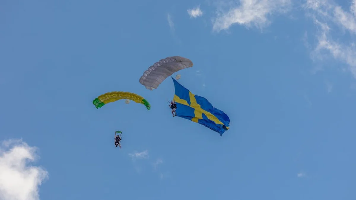 Wind stopped the parachute, the parachutist fell seven meters