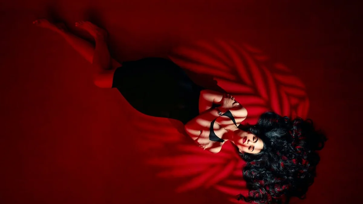 The red carpet was dominated by black, white and red colors