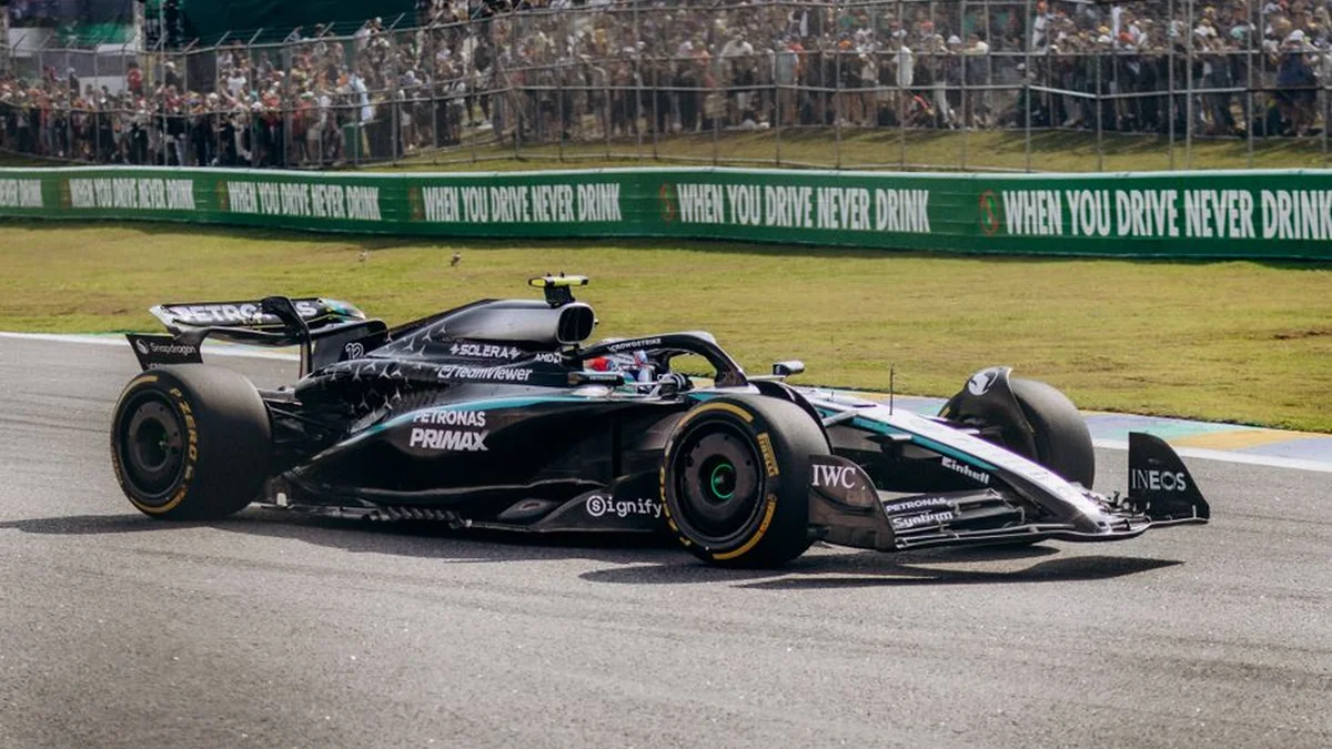 Lewis Hamilton shared new photos with Kim Kardashian