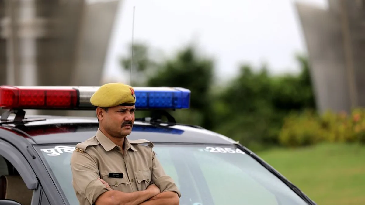 Police officers clashed at the border crossing, passengers were separating