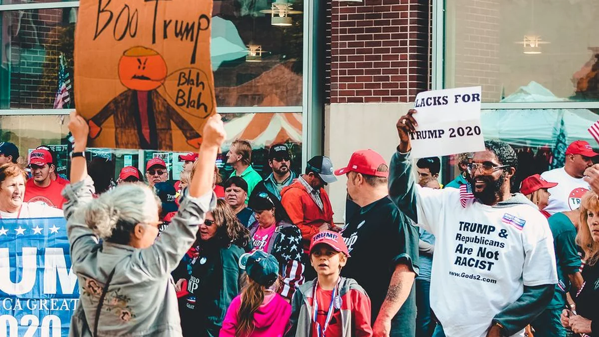 Trump changed his mind: he postponed the introduction of tariffs on Canada for three days