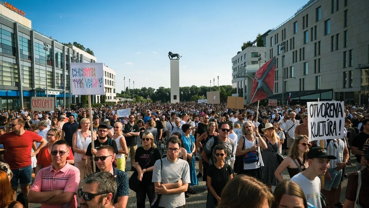 Pred DZ potekal ‘prvi protest proti vladi’
